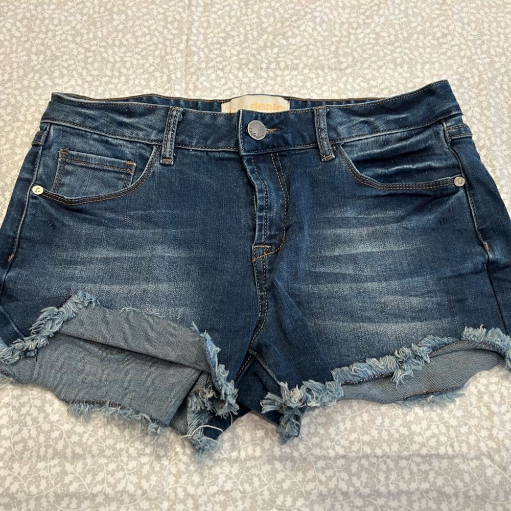 Cafe Denim size 7/8 premium jean shorts distressed frayed good condition